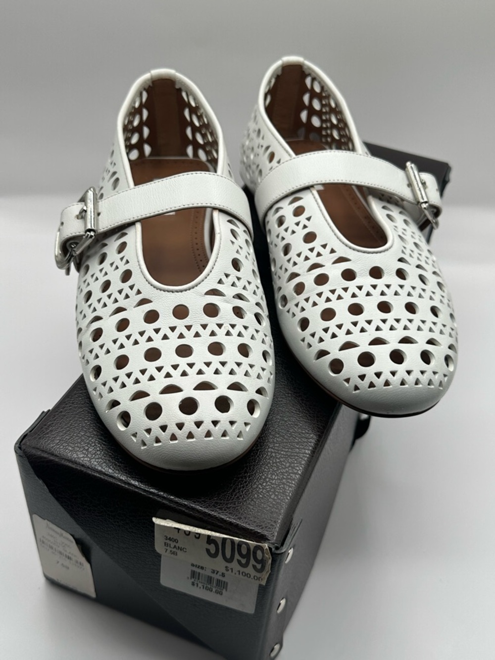 100% Authentic Alaia Cutout Flats